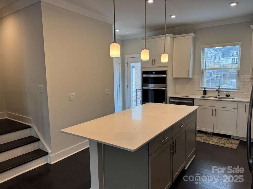 12115 Brooklyn Avenue, Charlotte, NC 28204.  MLS# CAR4273348, YatesRealty ID 26918. 
