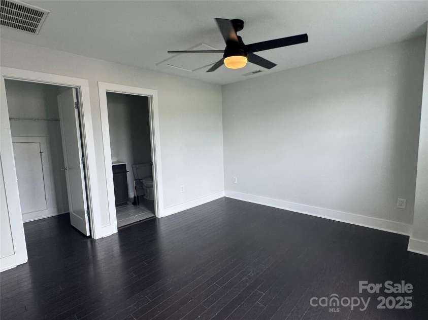 12115 Brooklyn Avenue, Charlotte, NC 28204.  MLS# CAR4273348, YatesRealty ID 26918. 
