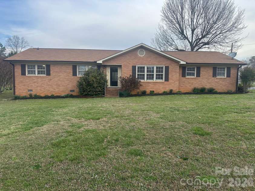 505 Highway 11 Highway, Chesnee, SC 29323.  MLS# CAR4388160, YatesRealty ID 26918. 