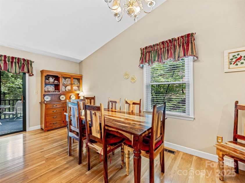 128 View De Lake Drive, Etowah, NC 28729.  MLS# CAR4274148, YatesRealty ID 26919. Open floor plan great for entertaining!