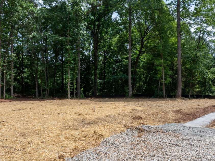 1331 Maiden Wood Circle, Maiden, NC 28650.  MLS# CAR4388075, YatesRealty ID 26919. 