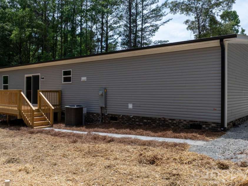 1331 Maiden Wood Circle, Maiden, NC 28650.  MLS# CAR4388075, YatesRealty ID 26919. 
