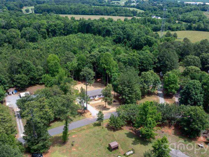 1331 Maiden Wood Circle, Maiden, NC 28650.  MLS# CAR4388075, YatesRealty ID 26919. 