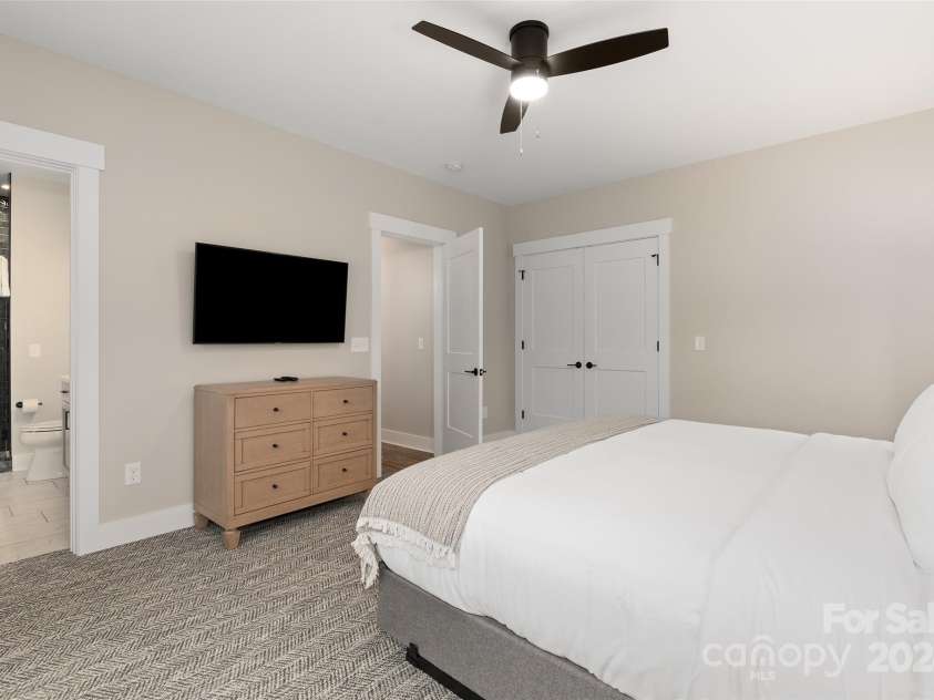 72 Raines Boulevard, Waynesville, NC 28786.  MLS# CAR4138214, YatesRealty ID 2692. 