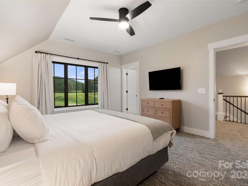 72 Raines Boulevard, Waynesville, NC 28786.  MLS# CAR4138214, YatesRealty ID 2692. 