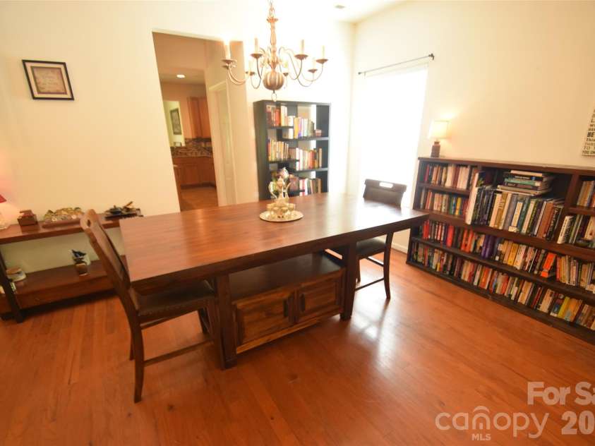 3419 Ashley View Drive, Charlotte, NC 28213.  MLS# CAR4387802, YatesRealty ID 26920. 