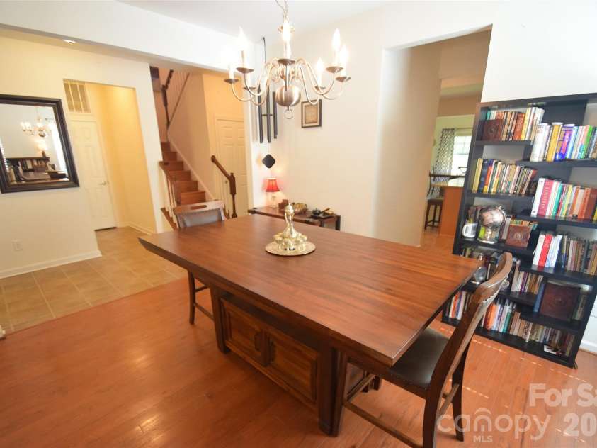 3419 Ashley View Drive, Charlotte, NC 28213.  MLS# CAR4387802, YatesRealty ID 26920. 