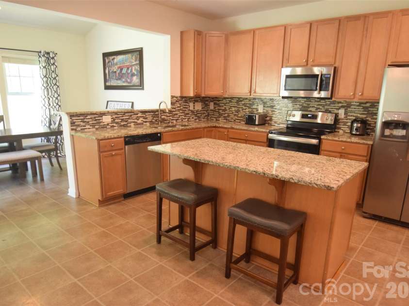 3419 Ashley View Drive, Charlotte, NC 28213.  MLS# CAR4387802, YatesRealty ID 26920. 