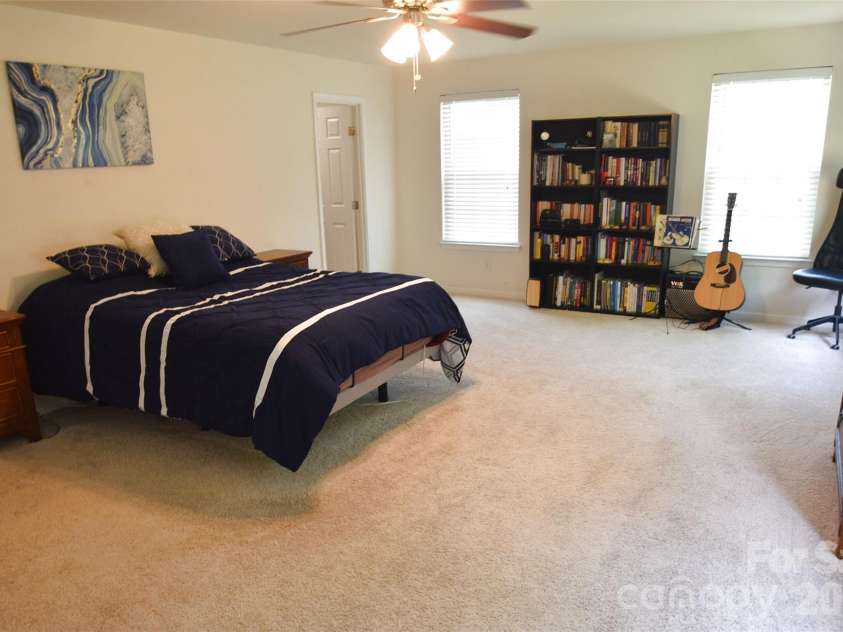 3419 Ashley View Drive, Charlotte, NC 28213.  MLS# CAR4387802, YatesRealty ID 26920. 