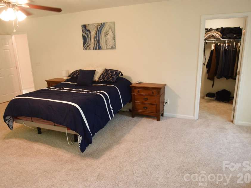 3419 Ashley View Drive, Charlotte, NC 28213.  MLS# CAR4387802, YatesRealty ID 26920. 