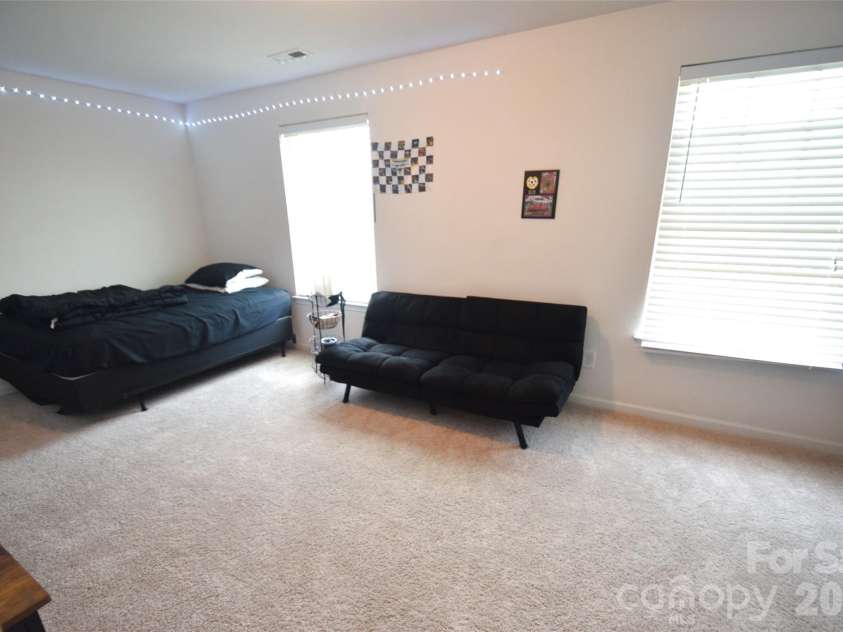 3419 Ashley View Drive, Charlotte, NC 28213.  MLS# CAR4387802, YatesRealty ID 26920. 