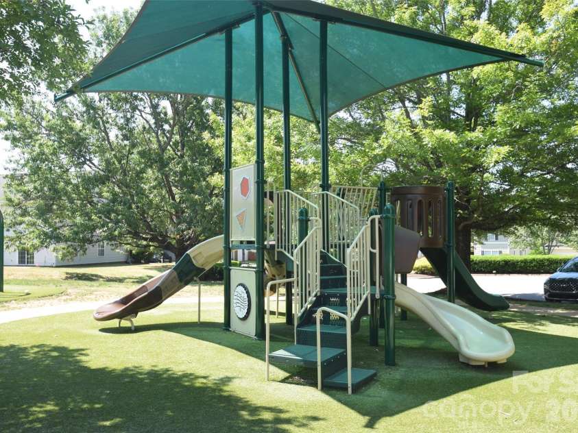 3419 Ashley View Drive, Charlotte, NC 28213.  MLS# CAR4387802, YatesRealty ID 26920. 