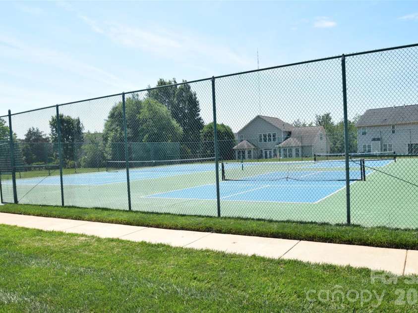 3419 Ashley View Drive, Charlotte, NC 28213.  MLS# CAR4387802, YatesRealty ID 26920. 