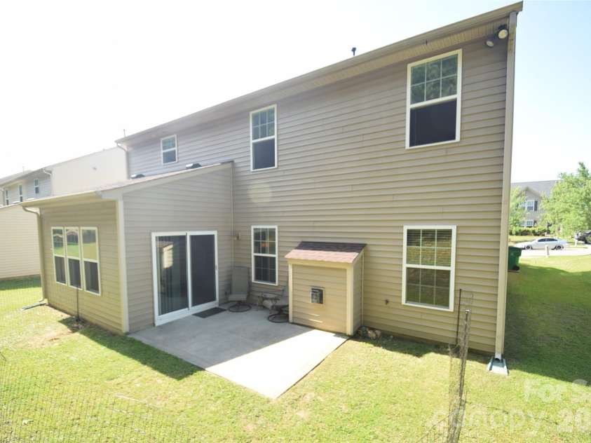 3419 Ashley View Drive, Charlotte, NC 28213.  MLS# CAR4387802, YatesRealty ID 26920. 