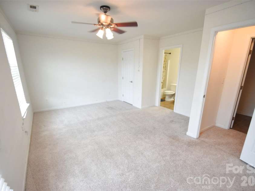 3419 Ashley View Drive, Charlotte, NC 28213.  MLS# CAR4387802, YatesRealty ID 26920. Bedroom #4 with private full bath