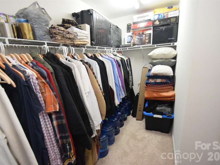 3419 Ashley View Drive, Charlotte, NC 28213.  MLS# CAR4387802, YatesRealty ID 26920. Walk-in closet from primary bath