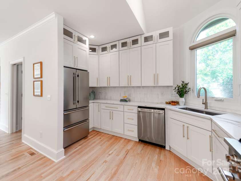 12001 Pine Valley Club Drive, Charlotte, NC 28277.  MLS# CAR4277556, YatesRealty ID 26921. 