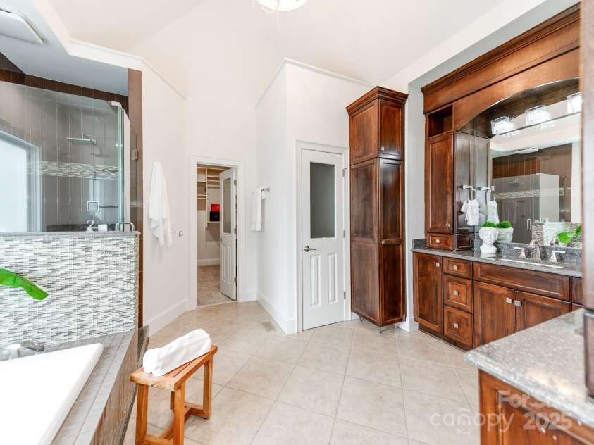 12001 Pine Valley Club Drive, Charlotte, NC 28277.  MLS# CAR4277556, YatesRealty ID 26921. 