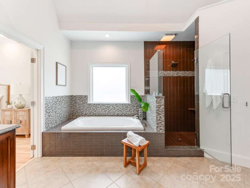 12001 Pine Valley Club Drive, Charlotte, NC 28277.  MLS# CAR4277556, YatesRealty ID 26921. 