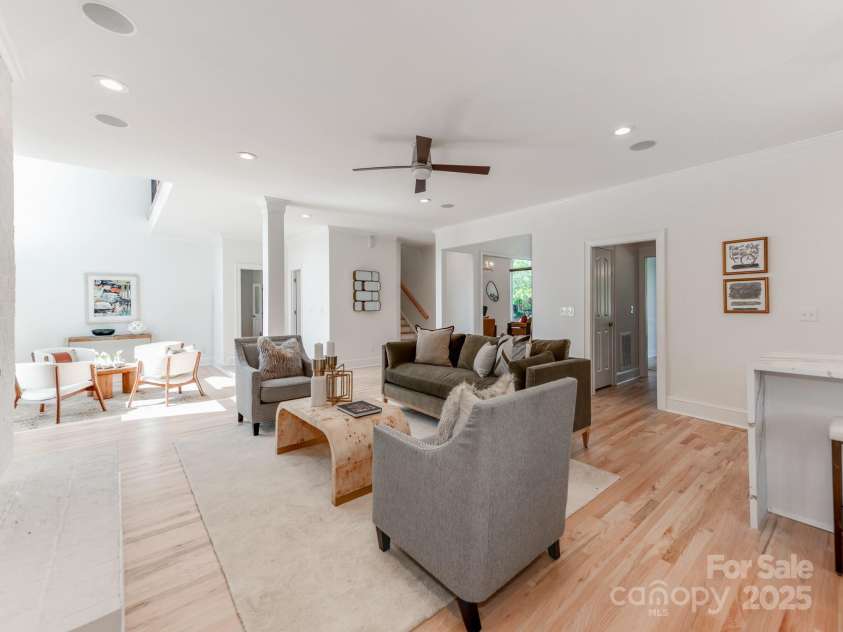 12001 Pine Valley Club Drive, Charlotte, NC 28277.  MLS# CAR4277556, YatesRealty ID 26921. 