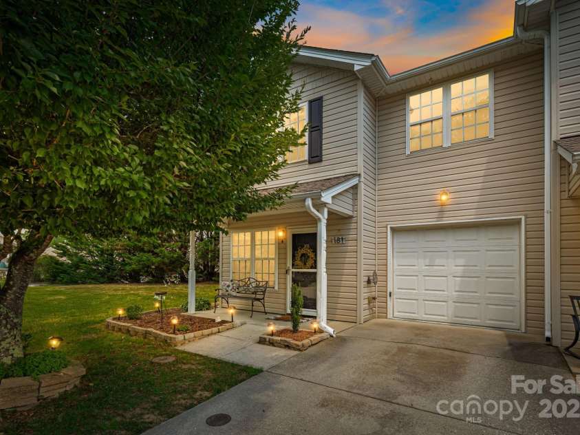 181 Farington Circle, Fletcher, NC 28732.  MLS# CAR4278708, YatesRealty ID 26922. 