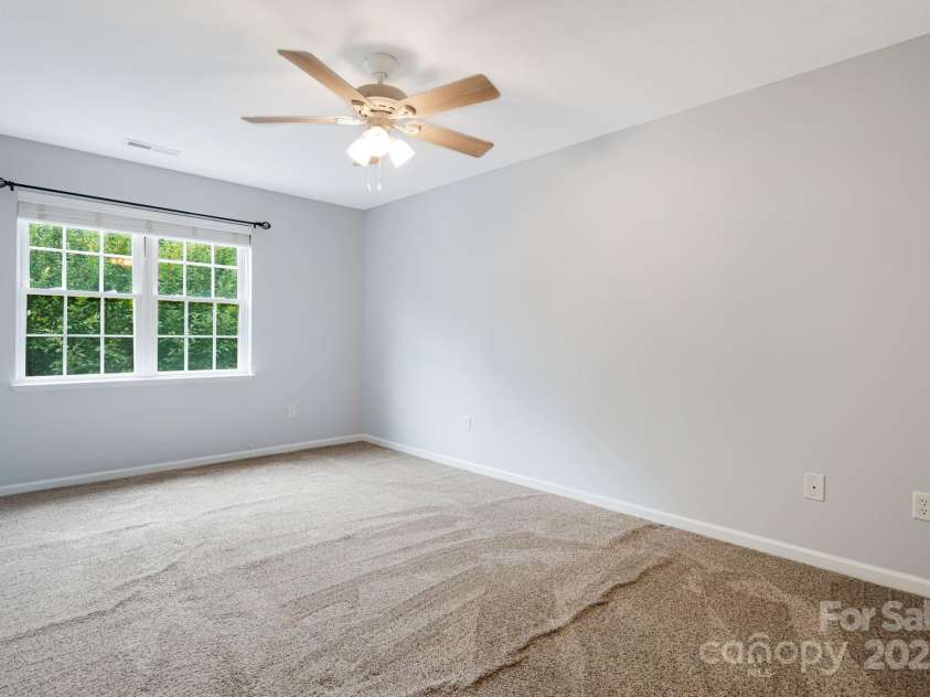 181 Farington Circle, Fletcher, NC 28732.  MLS# CAR4278708, YatesRealty ID 26922. 