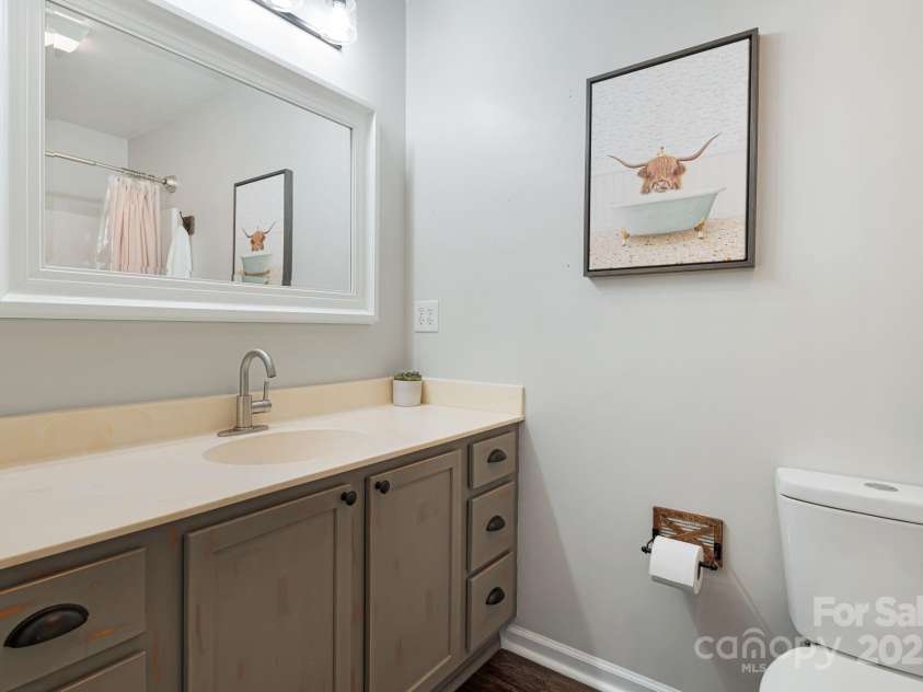 181 Farington Circle, Fletcher, NC 28732.  MLS# CAR4278708, YatesRealty ID 26922. 