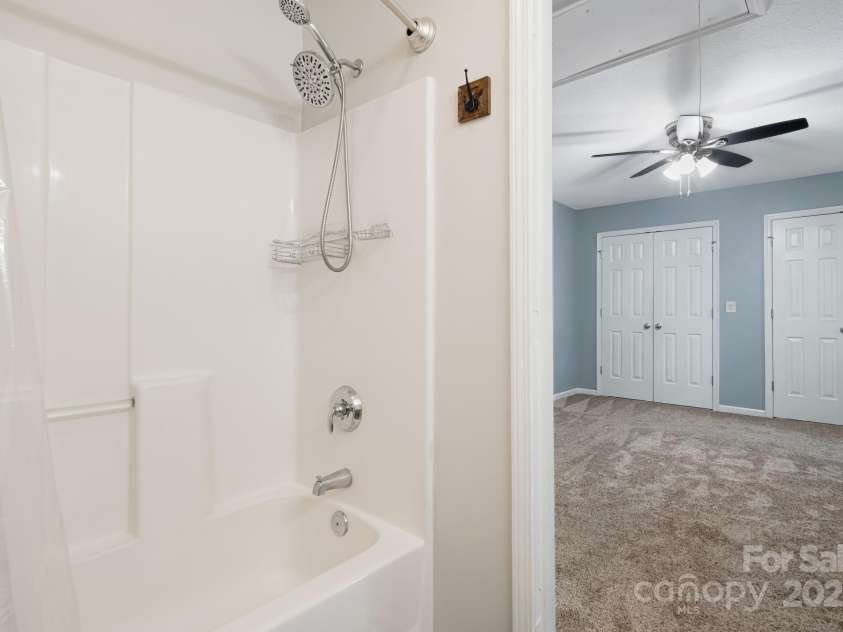181 Farington Circle, Fletcher, NC 28732.  MLS# CAR4278708, YatesRealty ID 26922. 