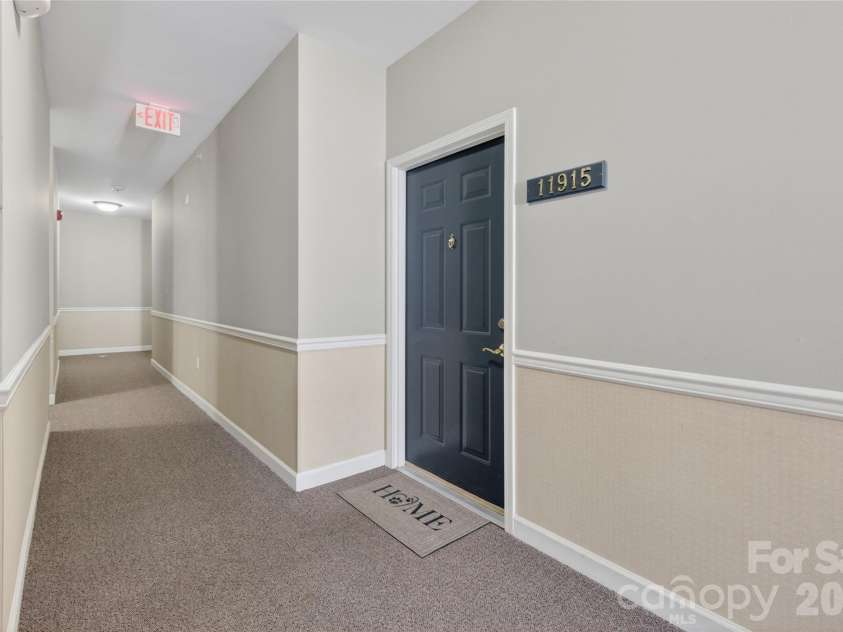 11915 Ridgeway Park Drive, Charlotte, NC 28277.  MLS# CAR4388105, YatesRealty ID 26924. 