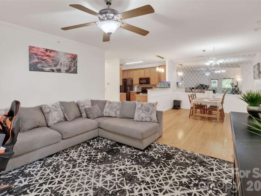 11915 Ridgeway Park Drive, Charlotte, NC 28277.  MLS# CAR4388105, YatesRealty ID 26924. 