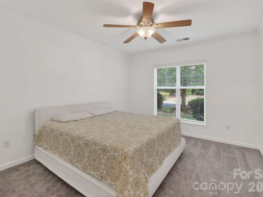 11915 Ridgeway Park Drive, Charlotte, NC 28277.  MLS# CAR4388105, YatesRealty ID 26924. 
