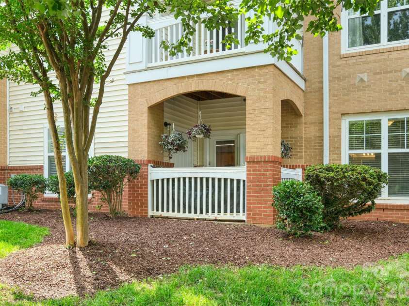 11915 Ridgeway Park Drive, Charlotte, NC 28277.  MLS# CAR4388105, YatesRealty ID 26924. 