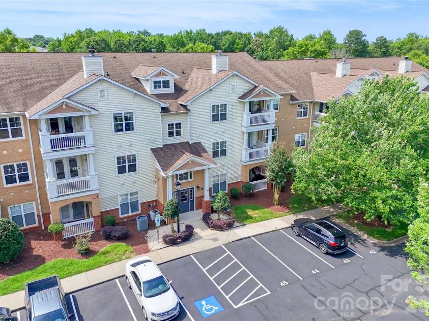 11915 Ridgeway Park Drive, Charlotte, NC 28277.  MLS# CAR4388105, YatesRealty ID 26924. 