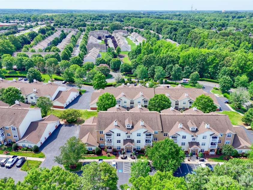 11915 Ridgeway Park Drive, Charlotte, NC 28277.  MLS# CAR4388105, YatesRealty ID 26924. 