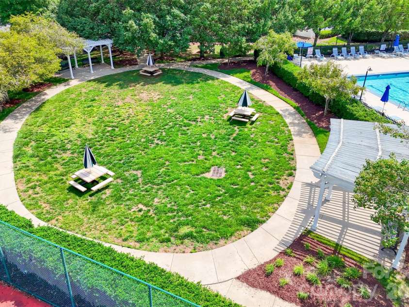 11915 Ridgeway Park Drive, Charlotte, NC 28277.  MLS# CAR4388105, YatesRealty ID 26924. 