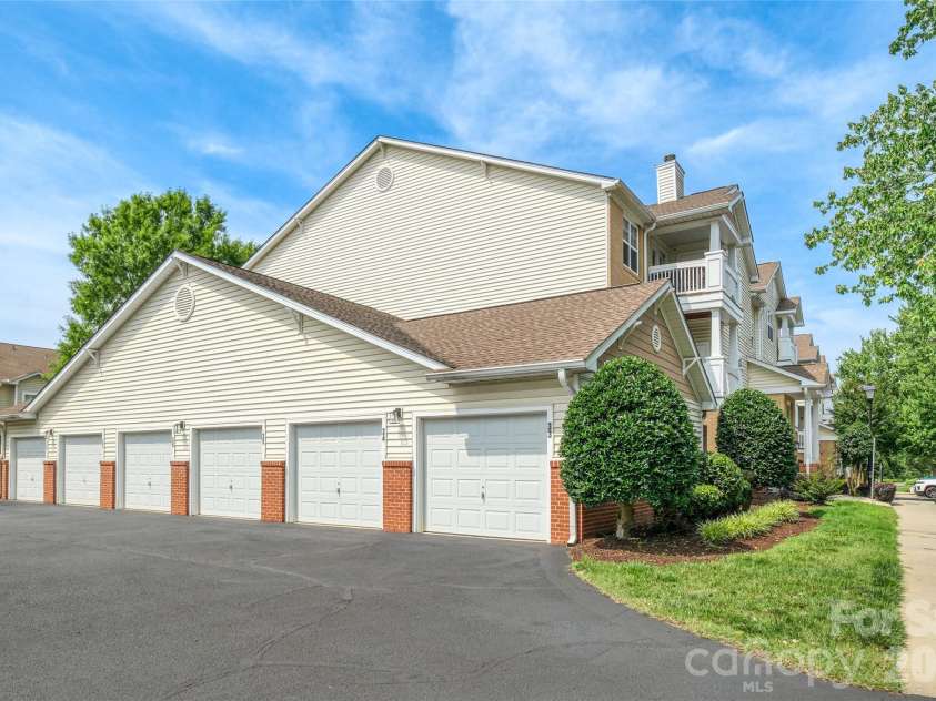 11915 Ridgeway Park Drive, Charlotte, NC 28277.  MLS# CAR4388105, YatesRealty ID 26924. 