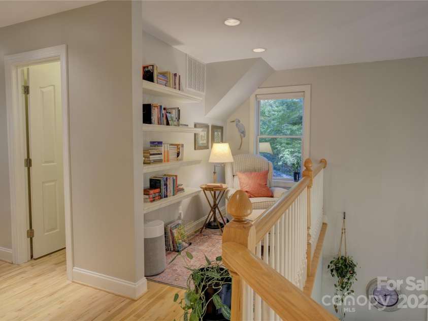 25 Madelyn Lane, Fairview, NC 28730.  MLS# CAR4309123, YatesRealty ID 26924. 