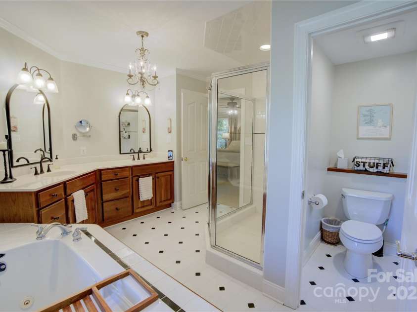 25 Madelyn Lane, Fairview, NC 28730.  MLS# CAR4309123, YatesRealty ID 26924. 