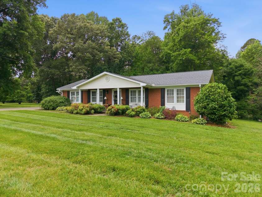 805 Pine Hill Drive, Salisbury, NC 28146.  MLS# CAR4387687, YatesRealty ID 26926. 