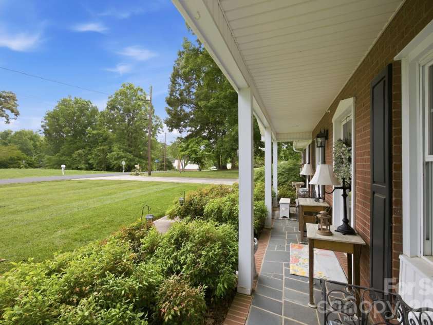 805 Pine Hill Drive, Salisbury, NC 28146.  MLS# CAR4387687, YatesRealty ID 26926. 