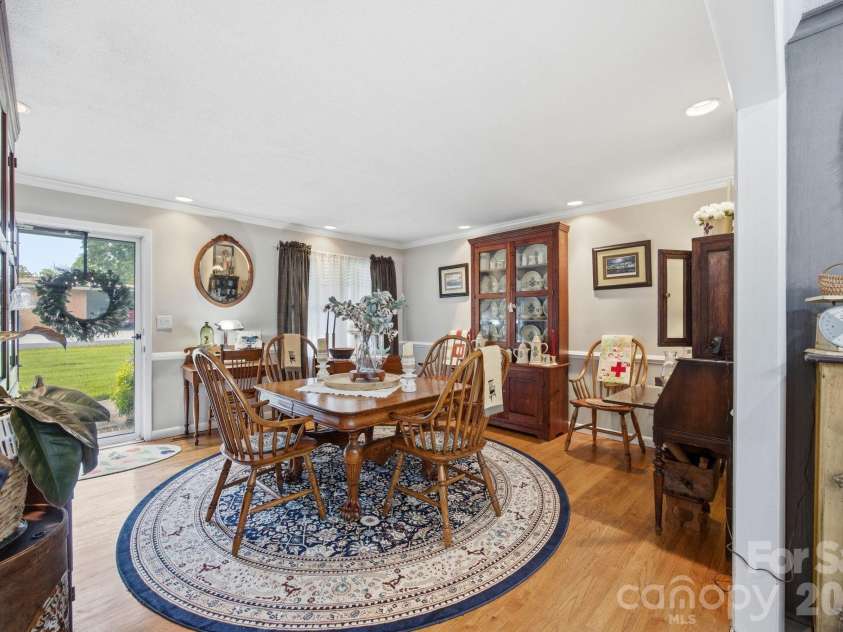 805 Pine Hill Drive, Salisbury, NC 28146.  MLS# CAR4387687, YatesRealty ID 26926. 