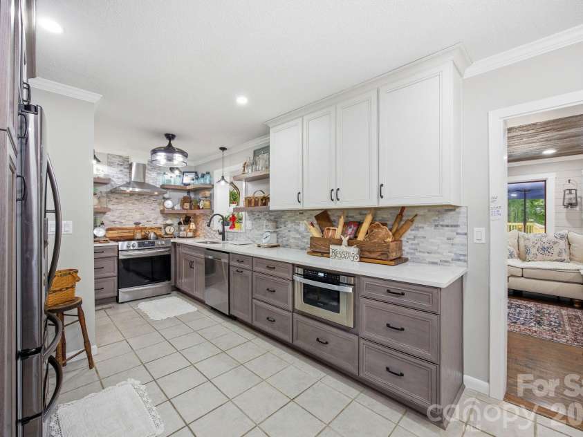 805 Pine Hill Drive, Salisbury, NC 28146.  MLS# CAR4387687, YatesRealty ID 26926. 