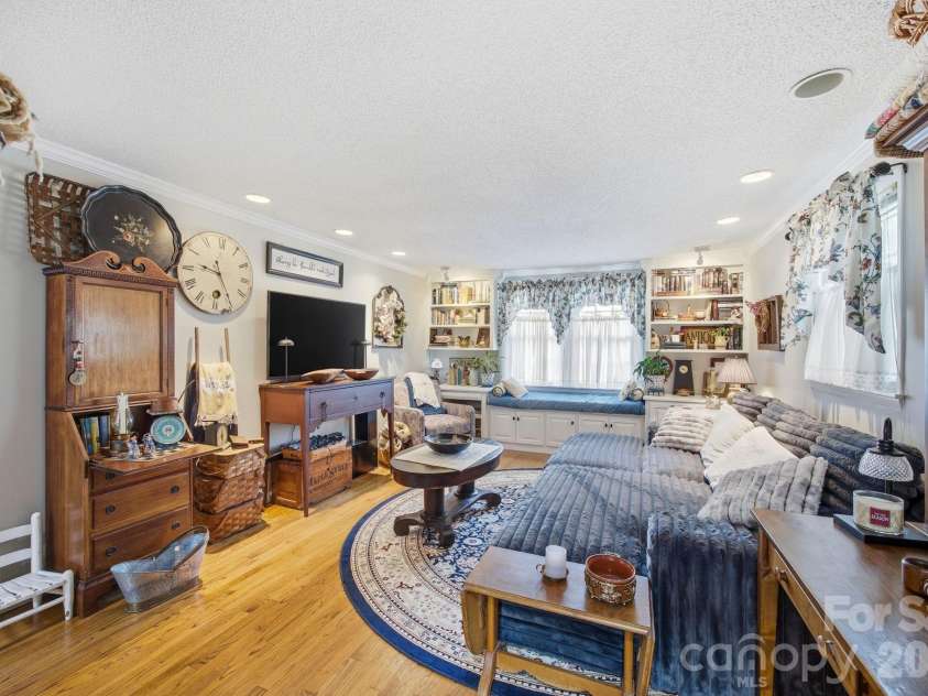 805 Pine Hill Drive, Salisbury, NC 28146.  MLS# CAR4387687, YatesRealty ID 26926. 
