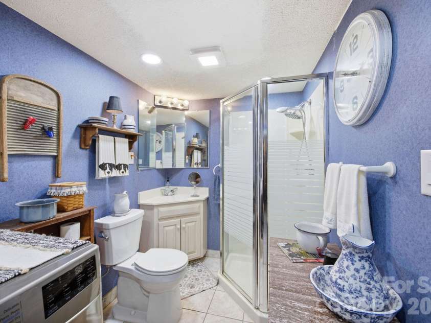 805 Pine Hill Drive, Salisbury, NC 28146.  MLS# CAR4387687, YatesRealty ID 26926. 