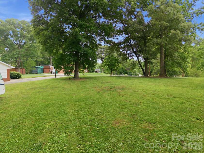 805 Pine Hill Drive, Salisbury, NC 28146.  MLS# CAR4387687, YatesRealty ID 26926. 