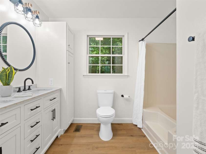 15 Stone Cottage Road, Asheville, NC 28806.  MLS# CAR4282872, YatesRealty ID 26927. 