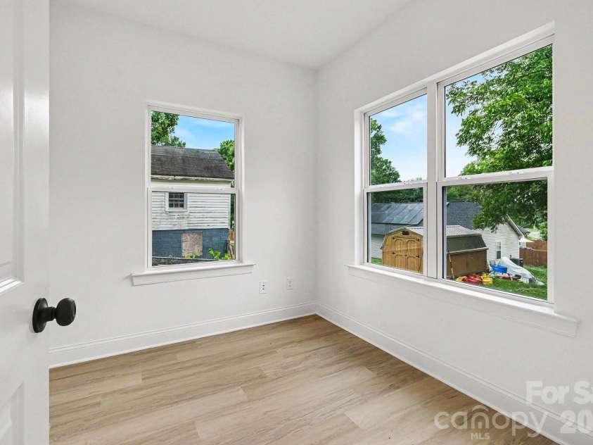 402 Pleasant Avenue, Kannapolis, NC 28081.  MLS# CAR4388232, YatesRealty ID 26927. 