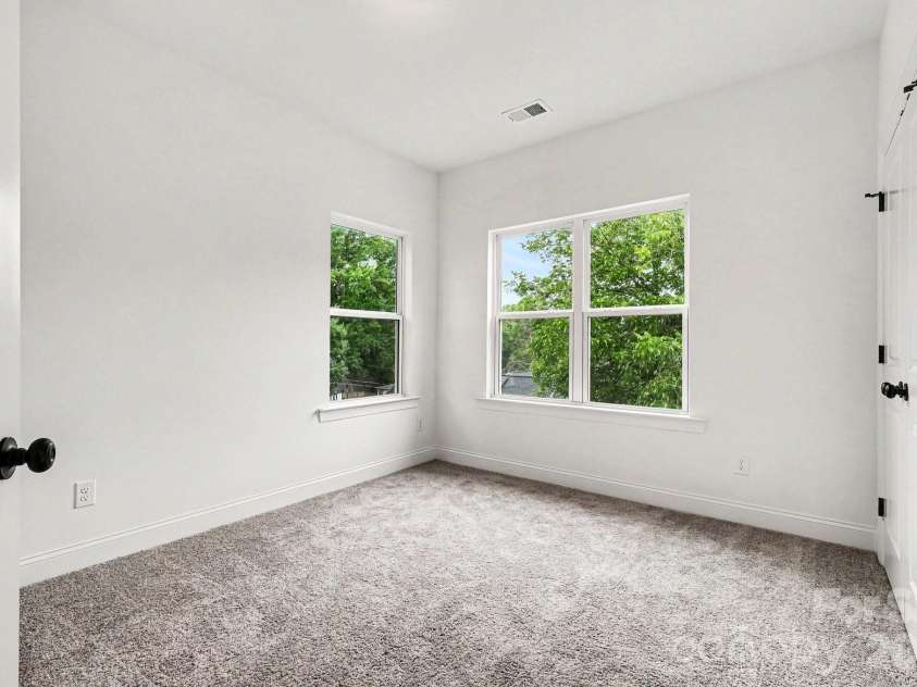 402 Pleasant Avenue, Kannapolis, NC 28081.  MLS# CAR4388232, YatesRealty ID 26927. 