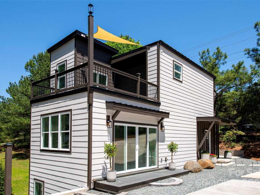 6534 Providence Road, Charlotte, NC 28226.  MLS# CAR4204470, YatesRealty ID 26928. 