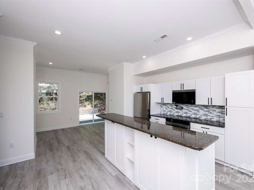 6534 Providence Road, Charlotte, NC 28226.  MLS# CAR4204470, YatesRealty ID 26928. 